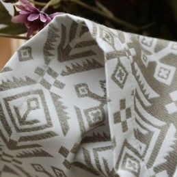 Luxusní Žakárové Závěsy S Geometrickým Zatemňovacím Vzorem Do Obývacího Pokoje